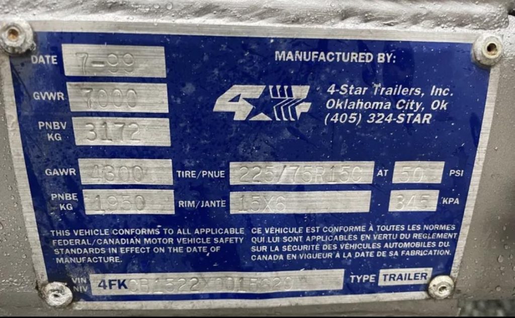 1999 4 Star 2-Horse Reverse Load Trailer